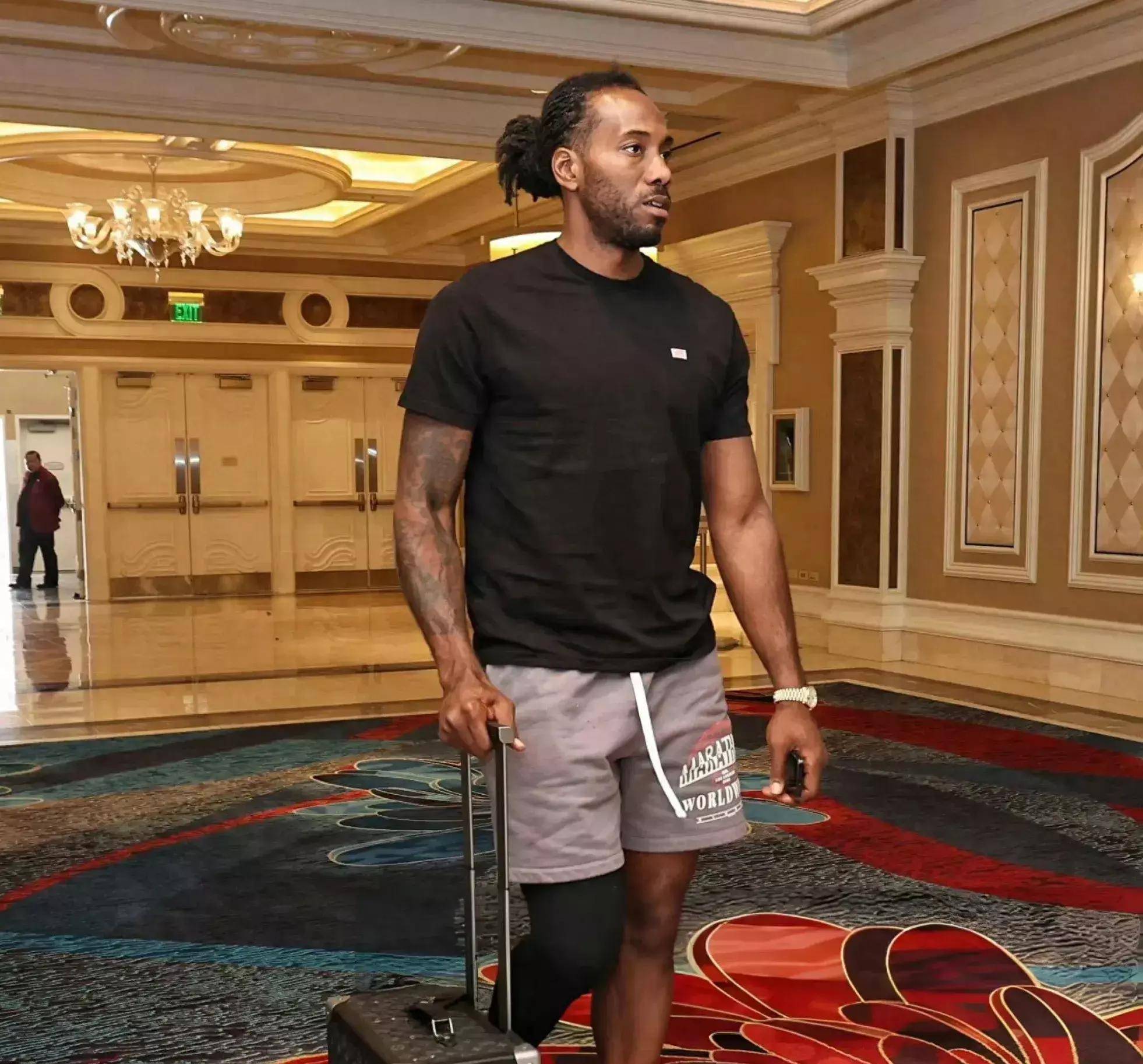 椰子：踢后卫让库普恢复信心；DV9受伤是戴维和奥蓬达的机会（椰子：让库普客串后卫助其重拾信心，DV9伤退成戴维与奥蓬达良机）