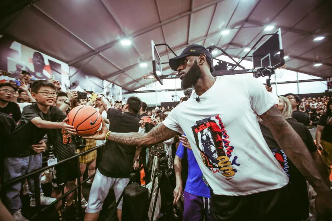 电讯报：纽卡有意引进小将斯密特，该球员非常乐意在一月加盟（电讯报：纽卡盯上小将斯密特，后者愿在一月加盟）