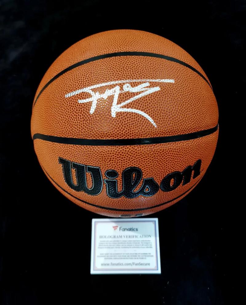 东体：国足年轻化不是面子工程，塞鸟、侯永永等应有一席之地（东体：国足年轻化非作秀，塞鸟、侯永永等应获入选机会）