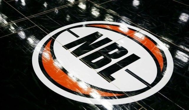 拉斯穆斯·霍伊伦(22 岁)在那不勒斯对阵尤文图斯的比赛中攻入 2 个进球！（22岁拉斯穆斯·霍伊伦在那不勒斯对尤文一役梅开二度！）