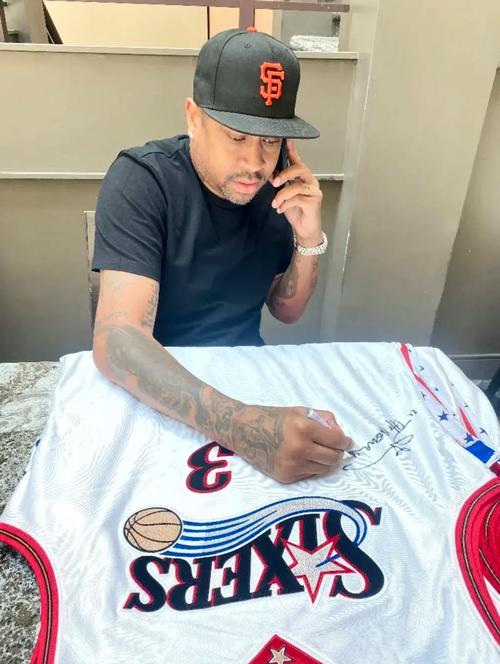 官方：大埔将在亚冠赛前为大埔火灾遇难者默哀一分钟（官方宣布：大埔队将在亚冠赛前为大埔火灾遇难者进行一分钟默哀）