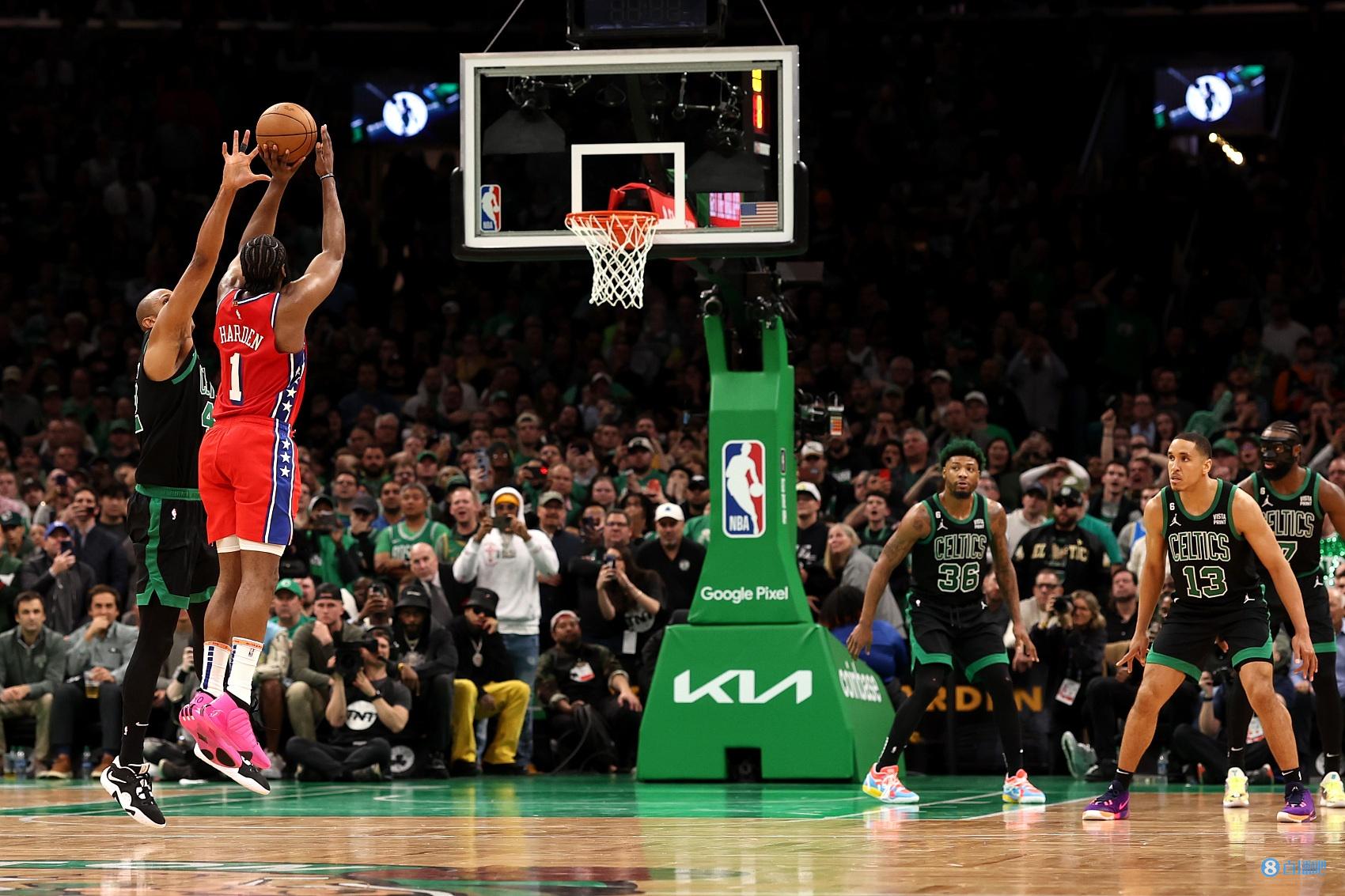 BBC：阿莫林、斯洛特与埃迪·豪为英超受网络辱骂最多主帅（BBC调查：阿莫林、斯洛特、埃迪·豪成英超遭网络辱骂最多的主帅）